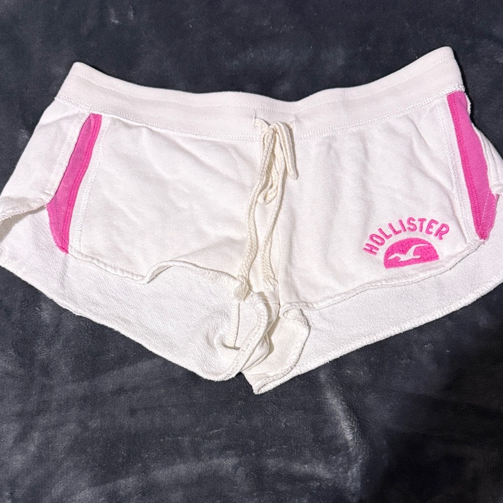 Hollister Women's White Shorts with Pink Details